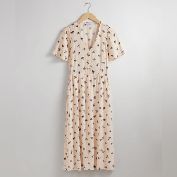 Like New Flutter-Sleeve Midi Dress (US 4 -EUR 36) - Like New! - Picture 2 of 6